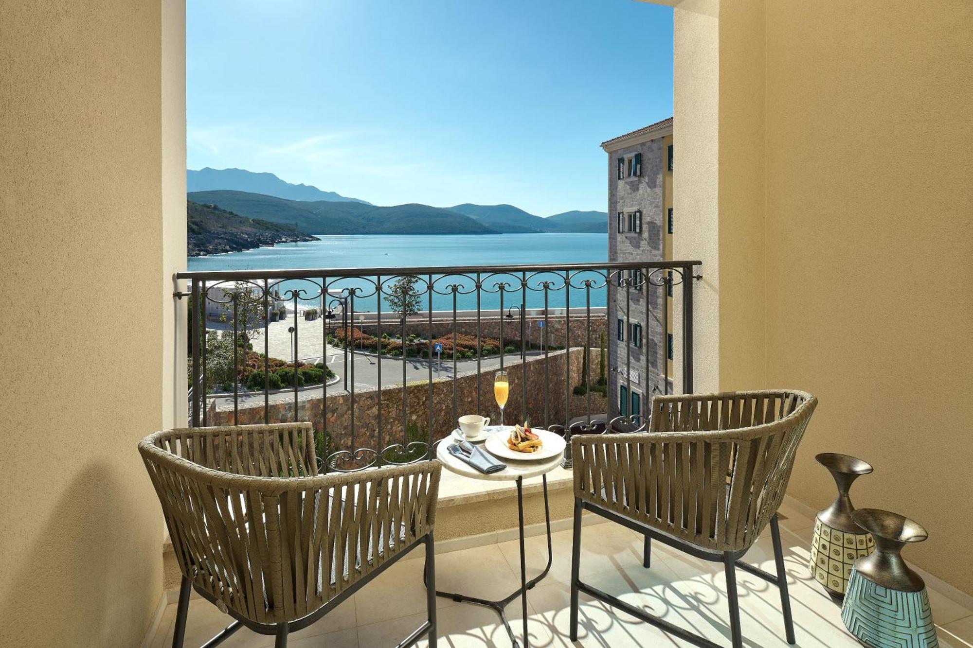 The Chedi Lustica Bay Hotel Tivat Buitenkant foto